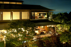 青山やまと　(株式会社大和館)