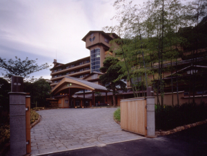 青山やまと　(株式会社大和館)