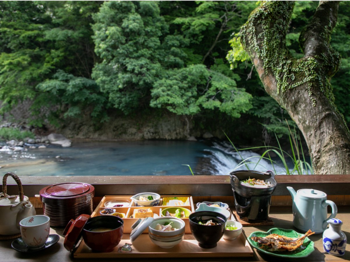 鶴井の宿　紫雲荘