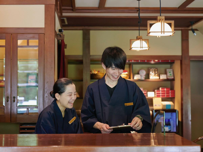 笑顔のスタッフ