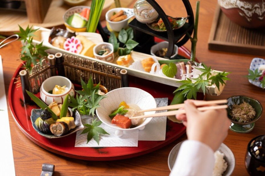 四条河原町温泉　「空庭テラス京都」「別邸」