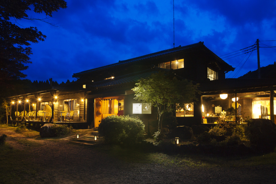 鹿の音がこだまする御宿　離れ　花山水